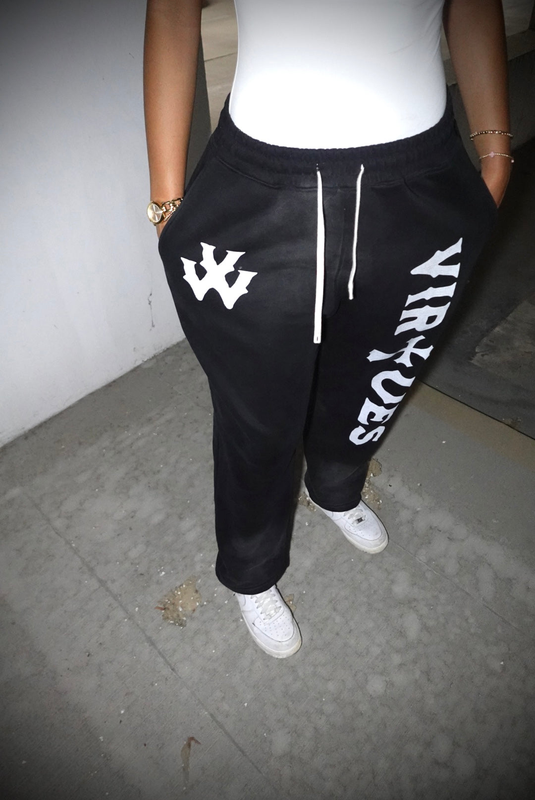 TRIPLE V straight-leg sweats